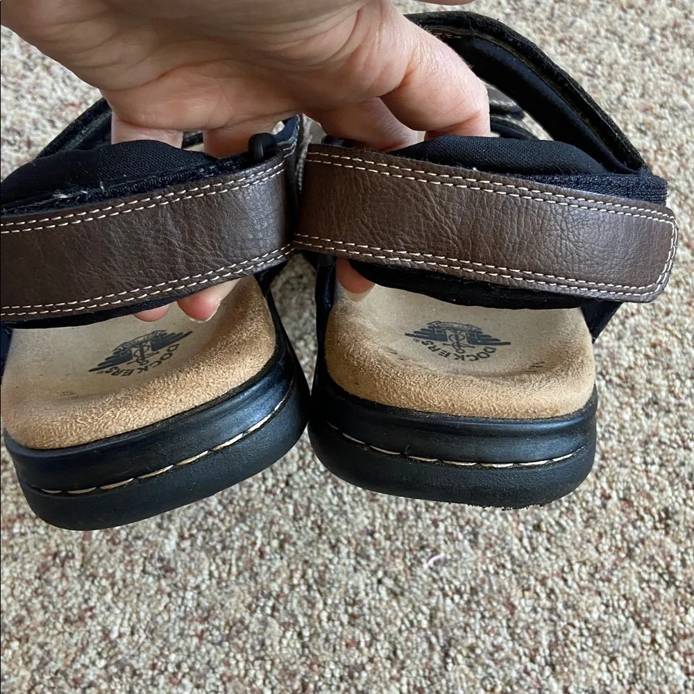 Dockers Men's Newpage Outdoor Sandals Brown Leather Straps Memory Foam Size 8